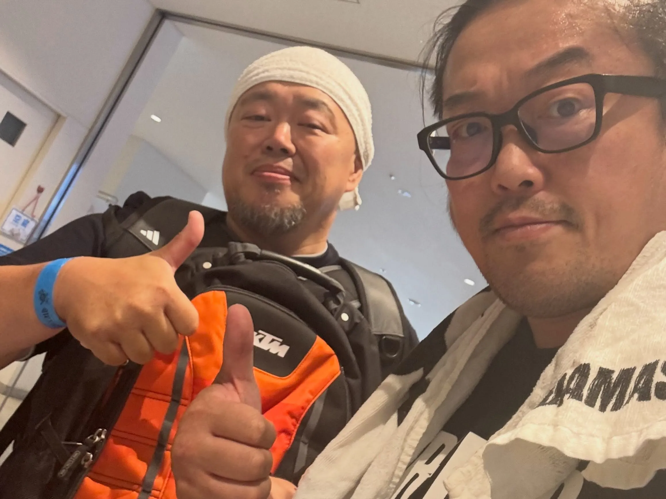 元々の格闘技経験はゼロ👌からピュアブレッドジムに入会して練習...