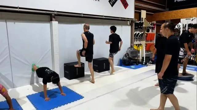 毎週水曜日20:45〜約30分間のサーキットトレーニング